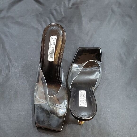 BRAND NEW CAPE ROBBIN METRO HEELS - Picture 5 of 14